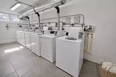 143 SW 9th St #303, Miami, FL 33130 - Photo 15