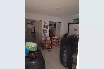 960 SW 13th Ct, Miami, FL 33135 - Photo 15