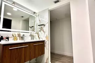 671 NE 195th St, Miami, FL 33179 - Photo 17