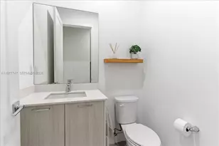 4395 NW 80th Ct, Doral, FL 33166 - Photo 17