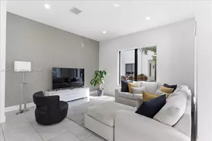 4395 NW 80th Ct, Doral, FL 33166 - Photo 15