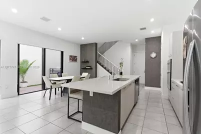 4395 NW 80th Ct, Doral, FL 33166 - Photo 5