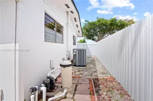 1100 W 53rd Terrace, Hialeah, FL 33012 - Photo 41