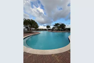 3483 W 97th St, Hialeah, FL 33018 - Photo 15