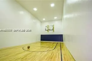 5555 Collins Ave, Miami Beach, FL 33140 - Photo 19