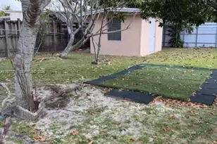 10945 SW 41st St, Miami, FL 33165 - Photo 3