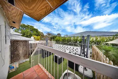 22105 SW 103rd Ave, Cutler Bay, FL 33190 - Photo 9