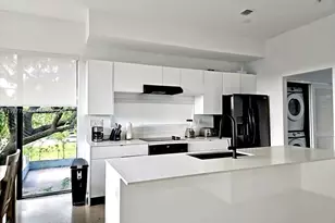 7105 NE 4th Ct, Miami, FL 33138 - Photo 11