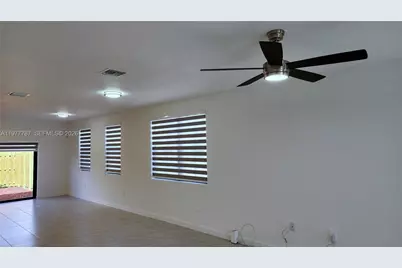 371 NE 16th St, Florida City, FL 33034 - Photo 5