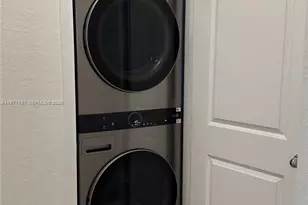 371 NE 16th St, Florida City, FL 33034 - Photo 11