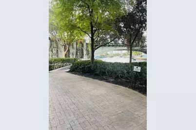 185 SW 7th St #1605, Miami, FL 33130 - Photo 21