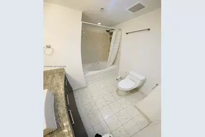 185 SW 7th St #1605, Miami, FL 33130 - Photo 17