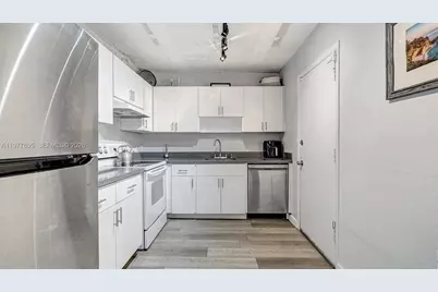 111 Golden Isles Dr #G2, Hallandale Beach, FL 33009 - Photo 17