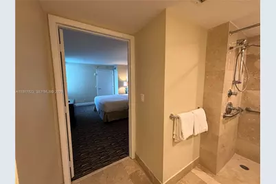 2670 E Sunrise Blvd #302, Fort Lauderdale, FL 33304 - Photo 15