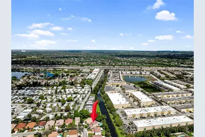 1410 SW 106th Ter, Davie, FL 33324 - Photo 25