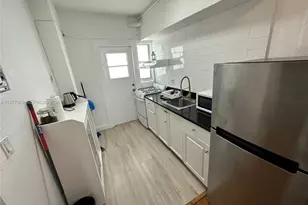 300 74th St, Miami Beach, FL 33141 - Photo 5