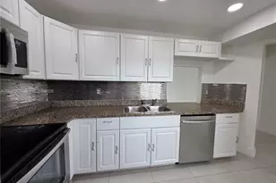 1351 NE 191st St, Miami, FL 33179 - Photo 23