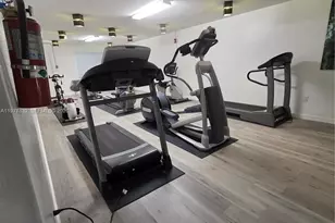 1351 NE 191st St, Miami, FL 33179 - Photo 13