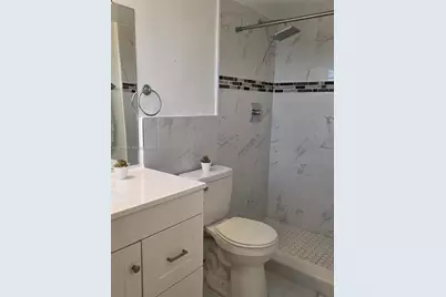 1351 NE 191st St #E420, Miami, FL 33179 - Photo 3