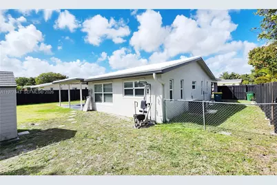 8116 NW 72nd Ave, Tamarac, FL 33321 - Photo 5