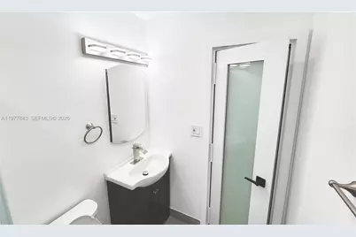 8116 NW 72nd Ave, Tamarac, FL 33321 - Photo 11