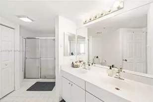 17100 N Bay Rd, Sunny Isles Beach, FL 33160 - Photo 25