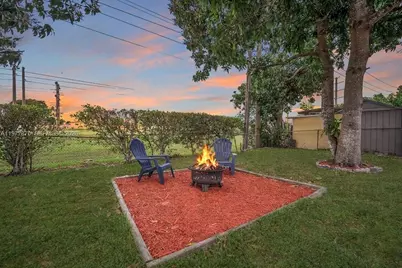 2030 NW 91st Ter, Pembroke Pines, FL 33024 - Photo 45