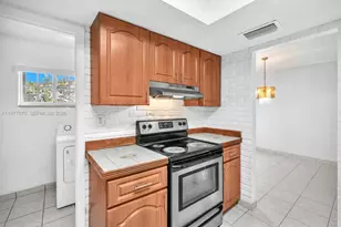 2030 NW 91st Terrace, Pembroke Pines, FL 33024 - Photo 19