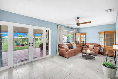 2030 NW 91st Ter, Pembroke Pines, FL 33024 - Photo 13