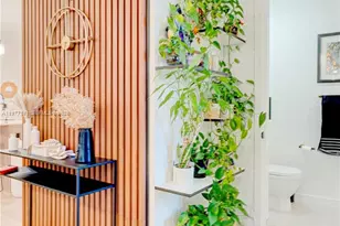 545 SW 11th St, Miami, FL 33129 - Photo 11