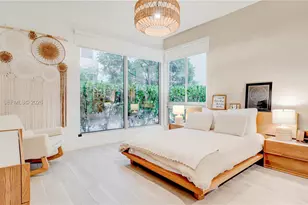 545 SW 11th St, Miami, FL 33129 - Photo 25