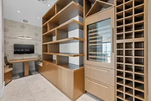 460 NE 28th St, Miami, FL 33137 - Photo 23