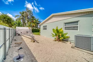 9104 SW 180th St, Palmetto Bay, FL 33157 - Photo 21