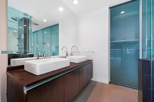 1040 Biscayne Blvd, Miami, FL 33132 - Photo 7