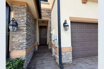 12350 S Village Cir, Davie, FL 33325 - Photo 3