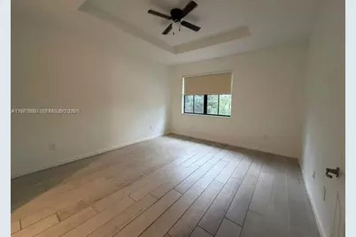 12350 S Village Cir, Davie, FL 33325 - Photo 9