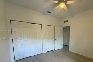 12350 S Village Cir, Davie, FL 33325 - Photo 23