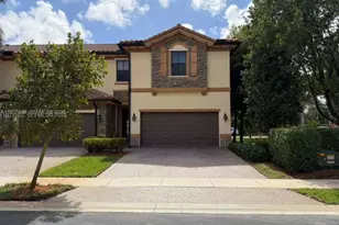 12350 S Village Cir, Davie, FL 33325 - Photo 1