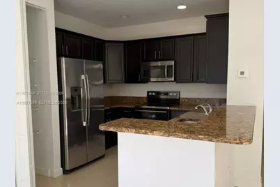 12350 S Village Cir, Davie, FL 33325 - Photo 11