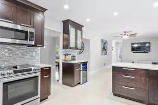 5620 SW 9th St, Plantation, FL 33317 - Photo 13