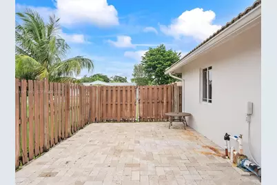 5620 SW 9th St, Plantation, FL 33317 - Photo 37