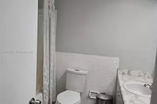 7570 SW 82nd St, Miami, FL 33143 - Photo 13