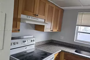 7570 SW 82nd St, Miami, FL 33143 - Photo 7