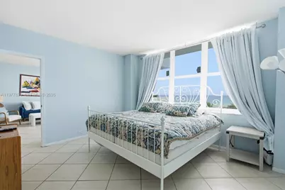 5601 Collins Ave #505, Miami Beach, FL 33140 - Photo 13