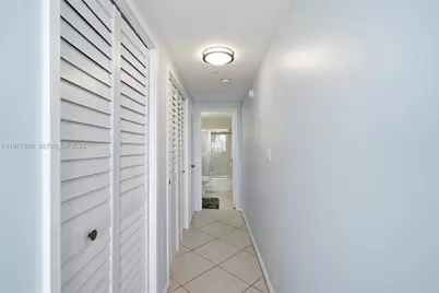 5601 Collins Ave #505, Miami Beach, FL 33140 - Photo 11