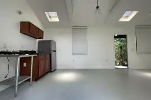 118 NW 24th St, Miami, FL 33127 - Photo 11