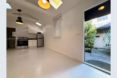 118 NW 24th St, Miami, FL 33127 - Photo 17