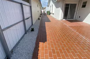 2566 W 73rd Pl, Hialeah, FL 33016 - Photo 17