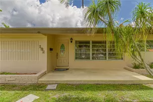 192 SW 62nd Terrace, Plantation, FL 33317 - Photo 9