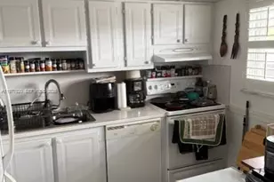 6570 Royal Palm Blvd, Margate, FL 33063 - Photo 3